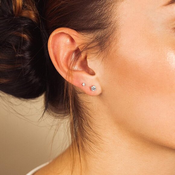 Luxury 925 Sterling Silver Stud Earrings with AAA Cubic Zirconia, Hypoallergenic - Picture 3 of 4